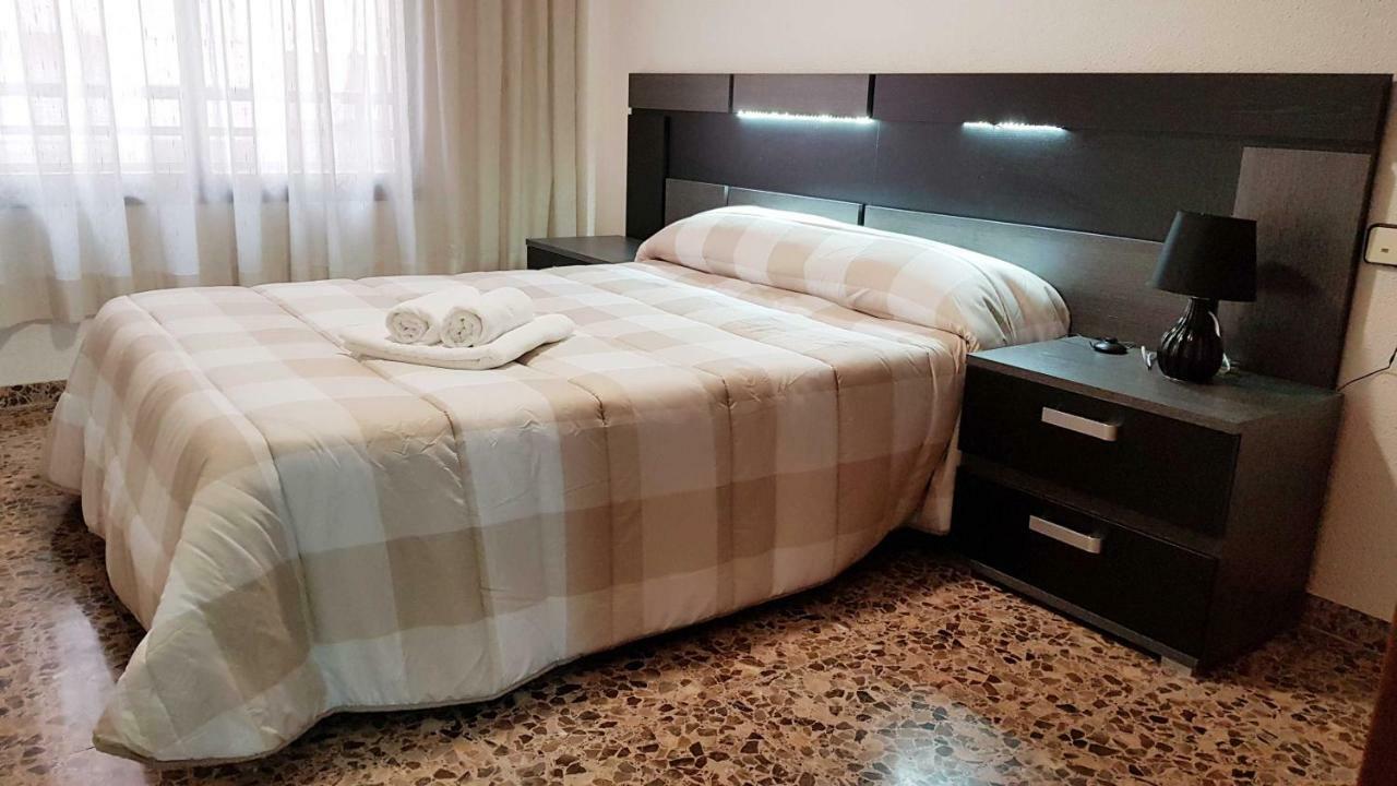 Апартаменти Apartamento Completo La Luz Zona Centro Бенідорм Екстер'єр фото